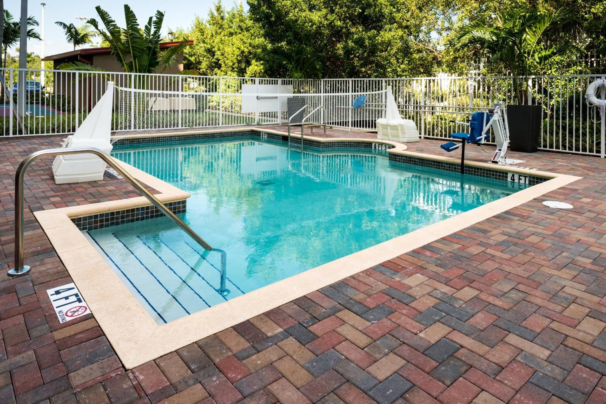 Residence Inn By Marriott Miami West/Fl Turnpike Hialeah Gardens Eksteriør bilde